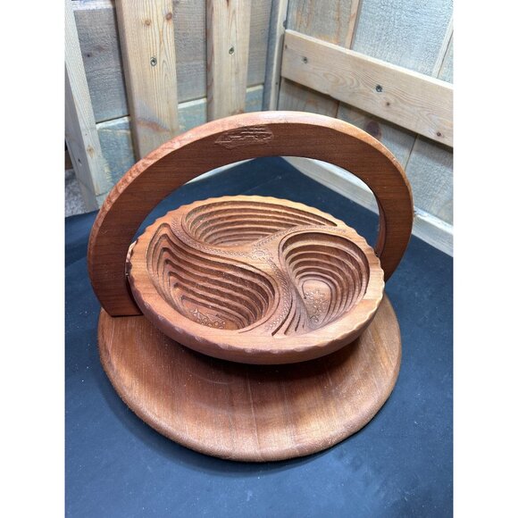 Hand-Carved Wooden Collapsible Basket & Trivet Combo With Intricate Design - Picture 8 of 9